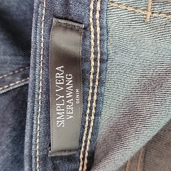 Simply Vera Vera Wang Mid Rise Skinny Jeans/ 6. - Picture 3 of 9
